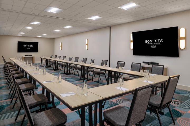Sonesta Miami Airport