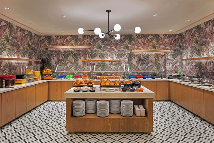 Sonesta Miami Airport