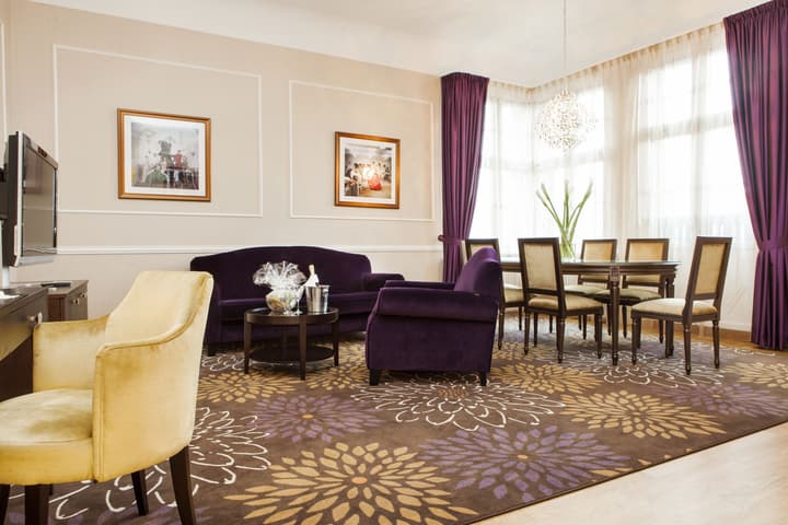 Elite Hotel Savoy