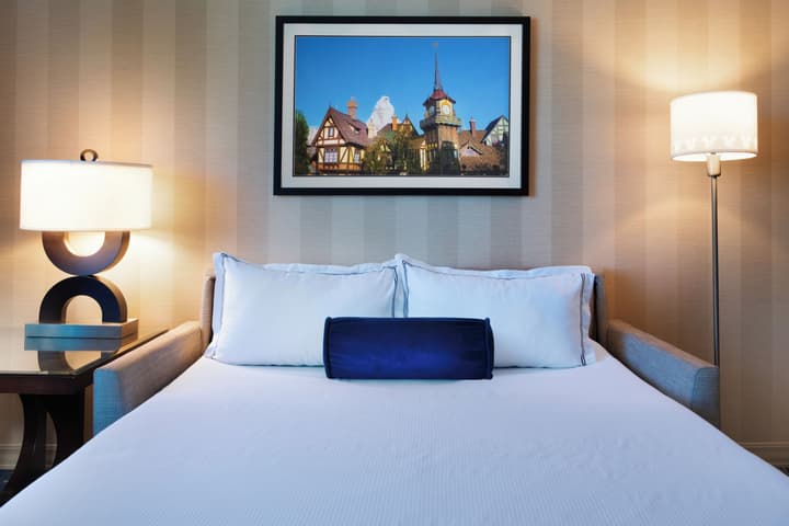 Disneyland Hotel