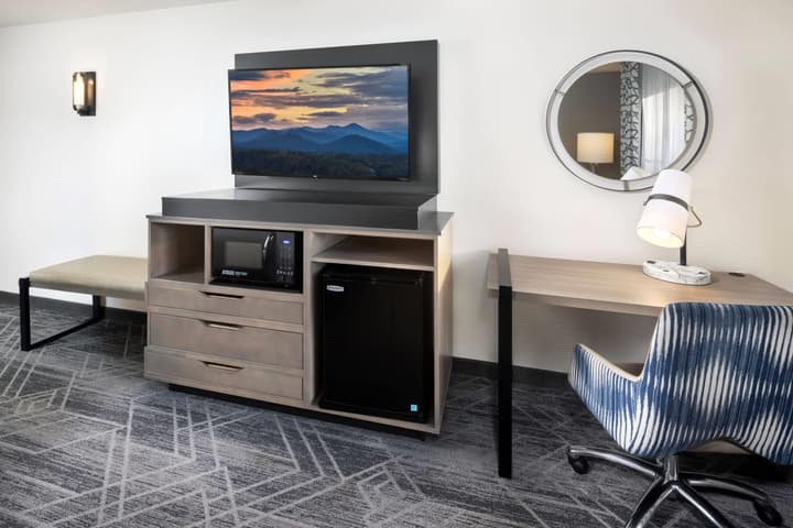 La Quinta Inn & Suites by Wyndham Downtown Asheville