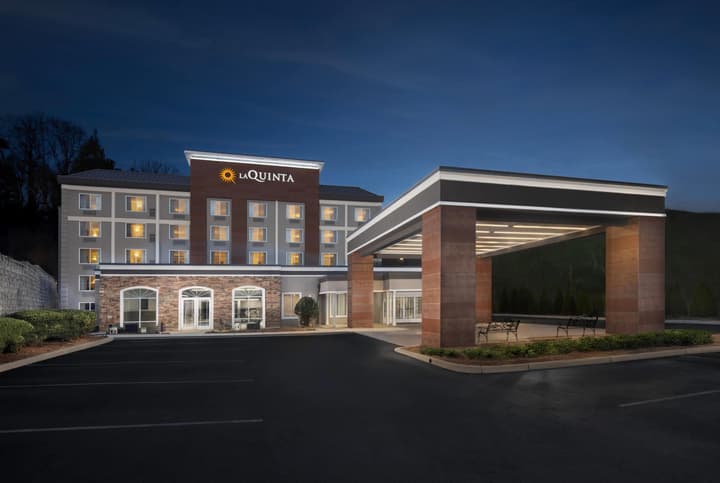 La Quinta Inn & Suites by Wyndham Downtown Asheville