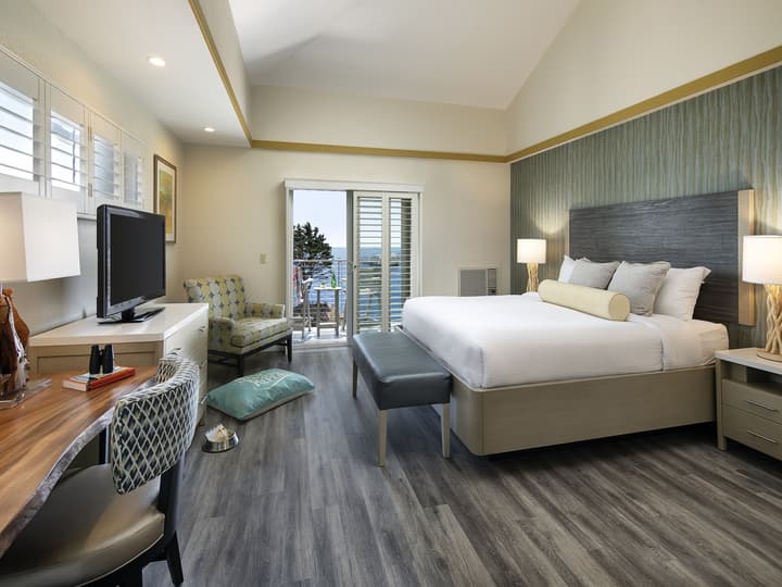 Inn at the Cove