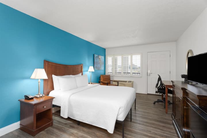 PaddleTail Waterfront Lodge, Trademark Collection by Wyndham