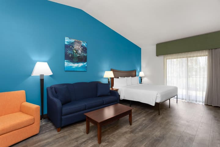 PaddleTail Waterfront Lodge, Trademark Collection by Wyndham
