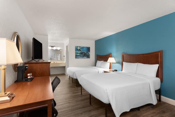 PaddleTail Waterfront Lodge, Trademark Collection by Wyndham