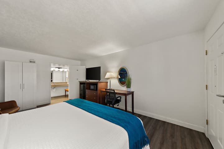 PaddleTail Waterfront Lodge, Trademark Collection by Wyndham