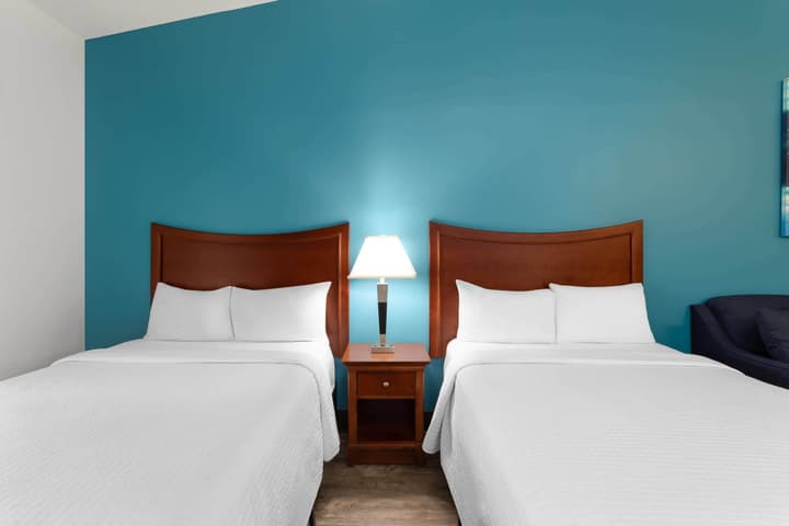 PaddleTail Waterfront Lodge, Trademark Collection by Wyndham
