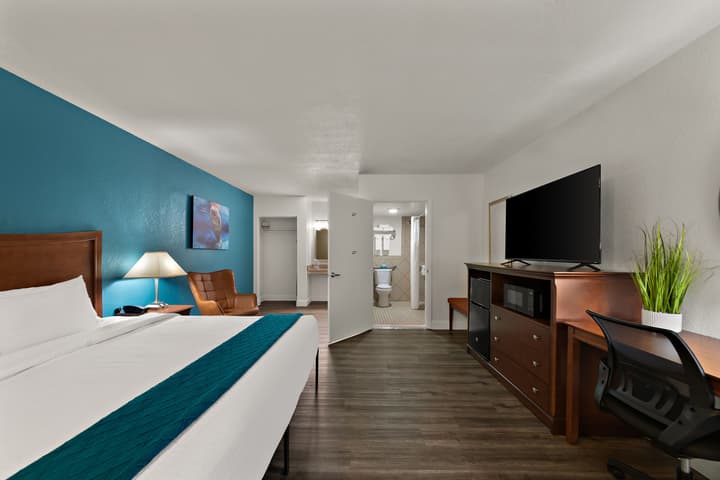 PaddleTail Waterfront Lodge, Trademark Collection by Wyndham