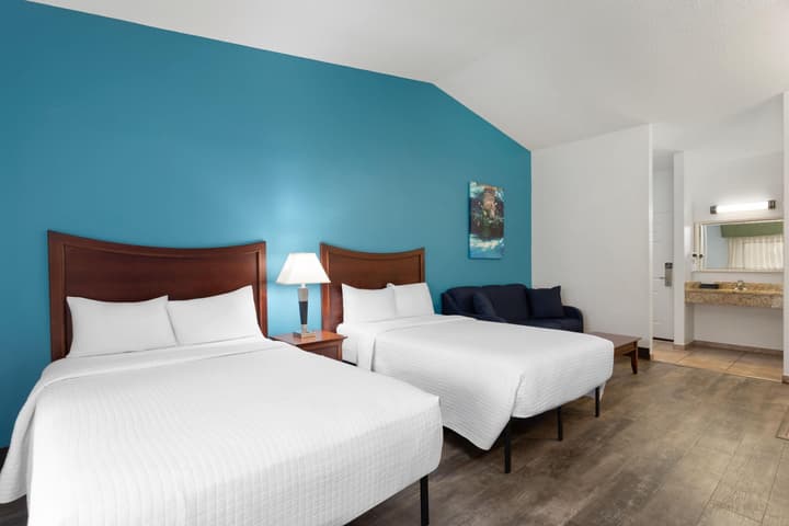 PaddleTail Waterfront Lodge, Trademark Collection by Wyndham