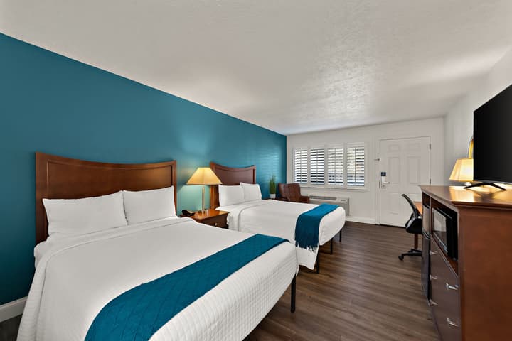 PaddleTail Waterfront Lodge, Trademark Collection by Wyndham