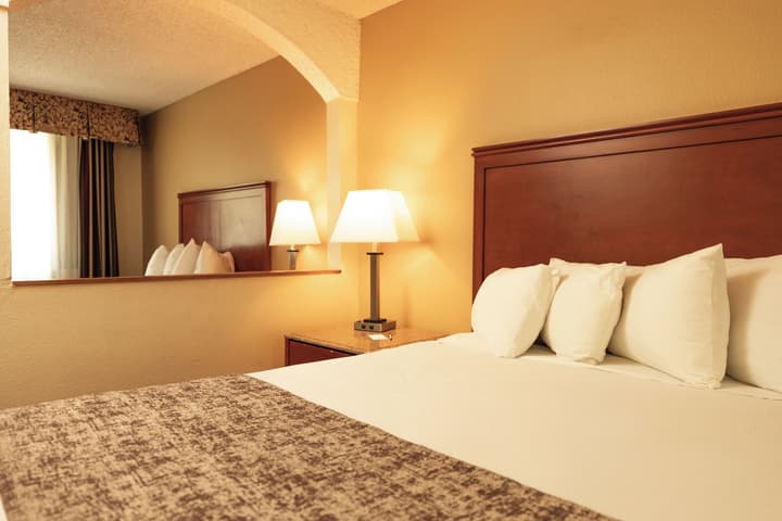 Mardi Gras Hotel & Casino