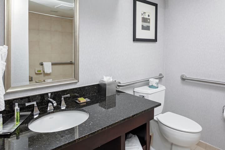 DoubleTree by Hilton Omaha Downtown
