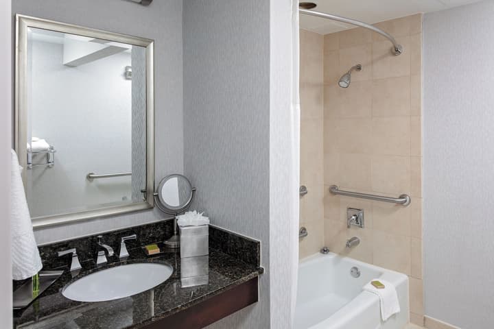 DoubleTree by Hilton Omaha Downtown