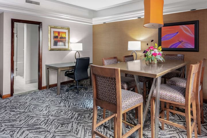 DoubleTree by Hilton Omaha Downtown
