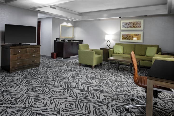 DoubleTree by Hilton Omaha Downtown