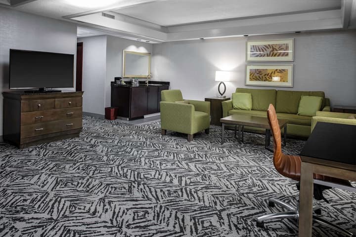 DoubleTree by Hilton Omaha Downtown