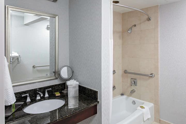 DoubleTree by Hilton Omaha Downtown