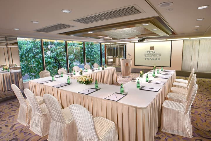 Regal Kowloon Hotel