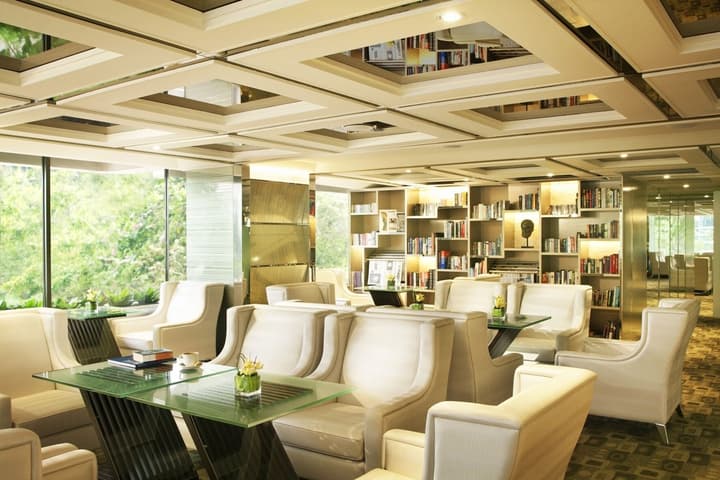 Regal Kowloon Hotel