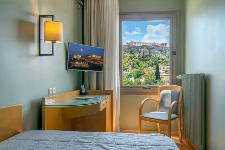 Plaka Hotel