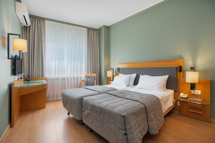 Plaka Hotel