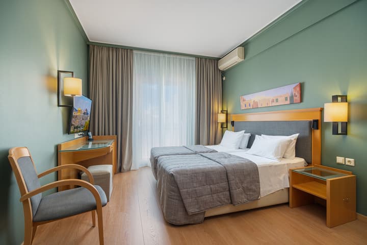 Plaka Hotel