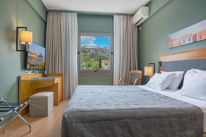 Plaka Hotel