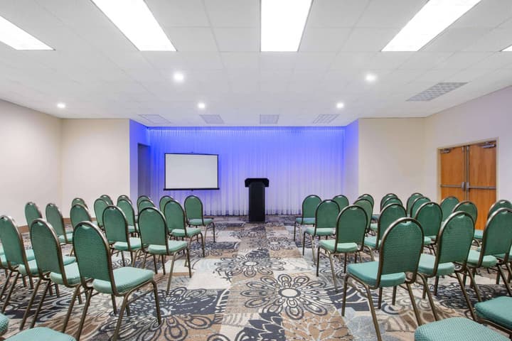 La Quinta Inn by Wyndham Clearwater Central