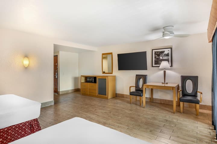 Best Western Pine Tree Motel