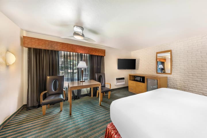 Best Western Pine Tree Motel