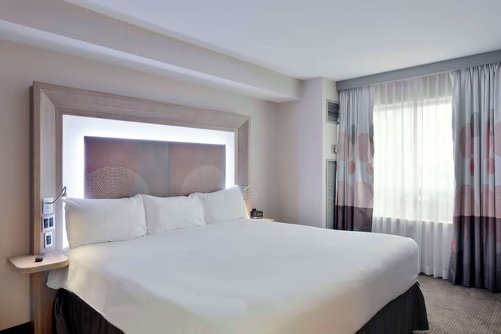 DoubleTree by Hilton Ottawa Downtown