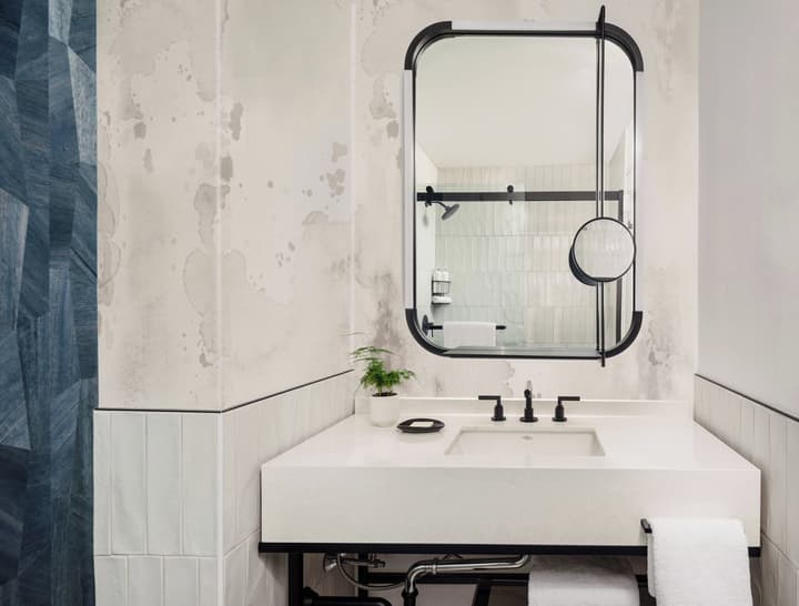 Kimpton Theta New York - Times Square by IHG