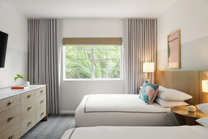 Kimpton Surfcomber Hotel by IHG