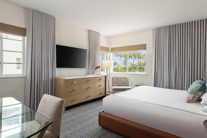 Kimpton Surfcomber Hotel by IHG