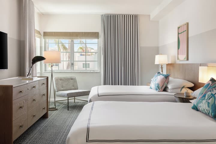 Kimpton Surfcomber Hotel by IHG