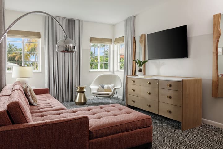 Kimpton Surfcomber Hotel by IHG