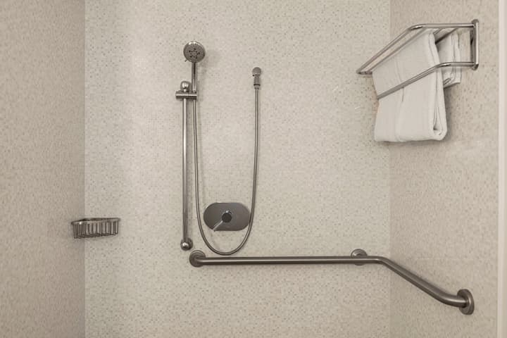 Kimpton Surfcomber Hotel by IHG