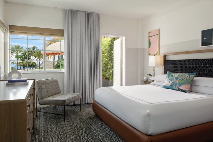 Kimpton Surfcomber Hotel by IHG