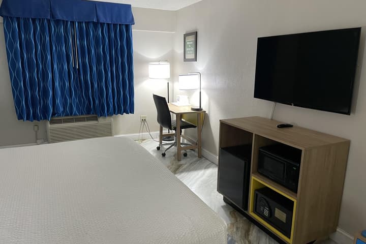 Days Inn by Wyndham Jersey City / NYC Area