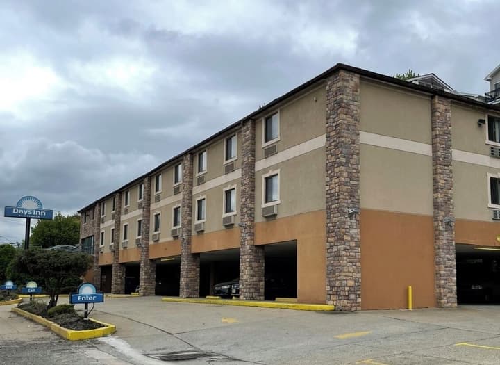 Days Inn by Wyndham Jersey City / NYC Area