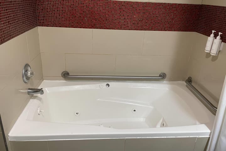 Days Inn by Wyndham Jersey City / NYC Area