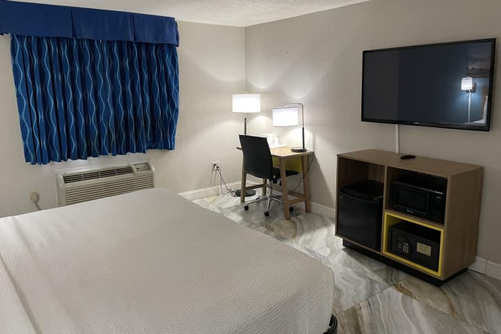 Days Inn by Wyndham Jersey City / NYC Area