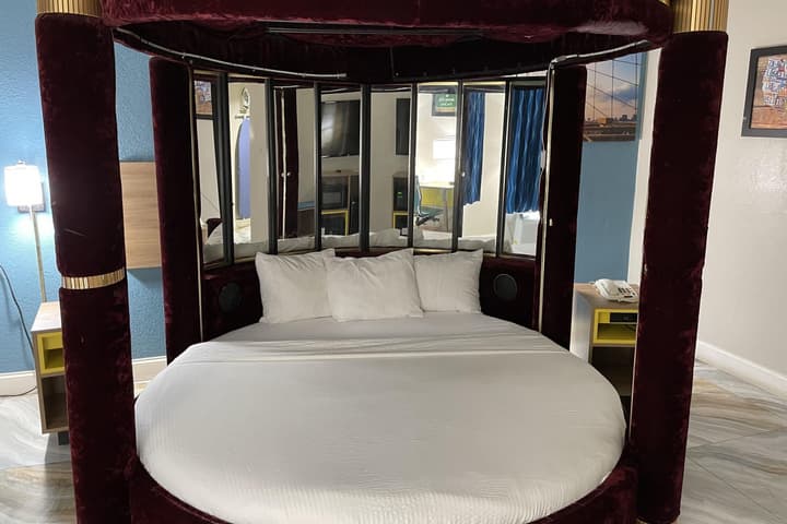 Days Inn by Wyndham Jersey City / NYC Area