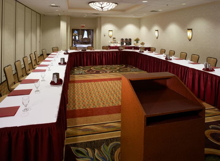 Clinton Inn Hotel & Event Center
