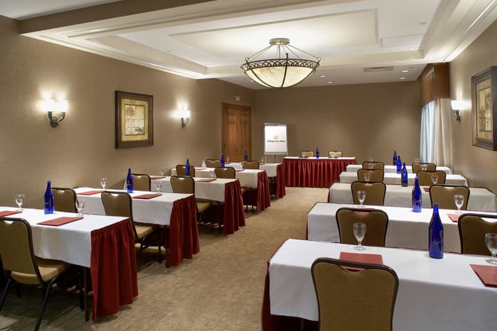 Clinton Inn Hotel & Event Center