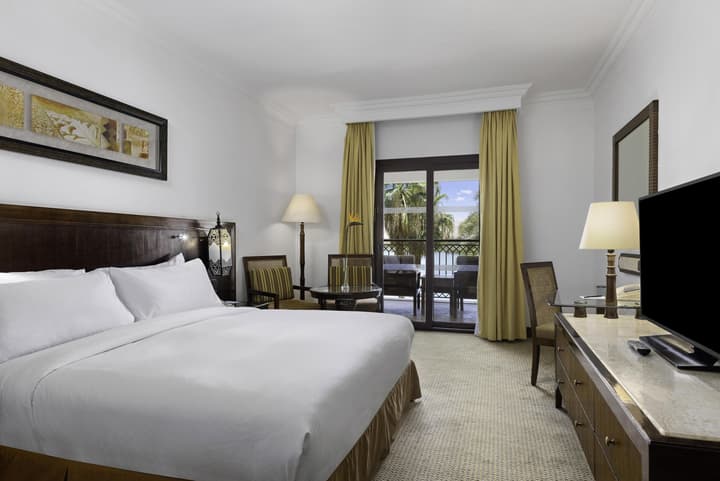 Hilton Luxor Resort & Spa