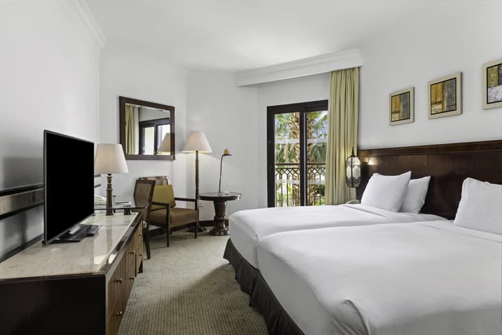 Hilton Luxor Resort & Spa