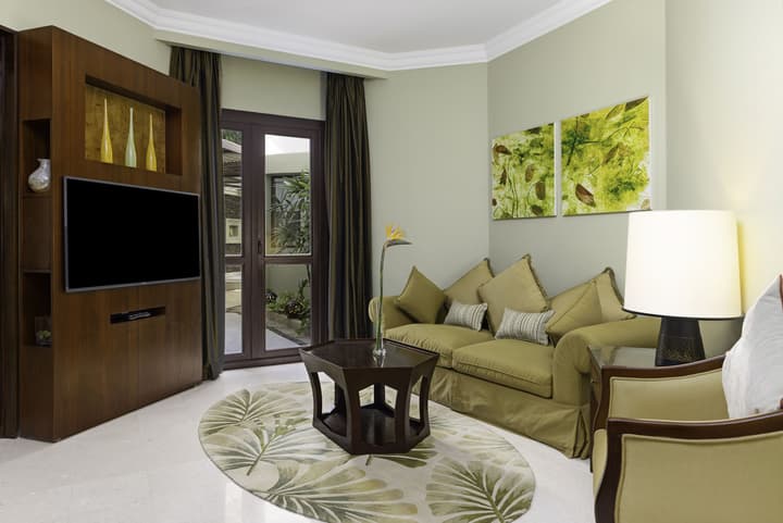 Hilton Luxor Resort & Spa