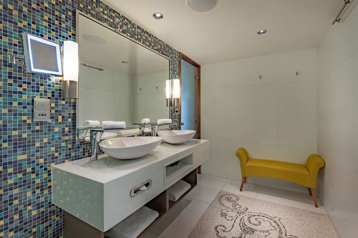 Radisson Blu Hotel, Kuwait
